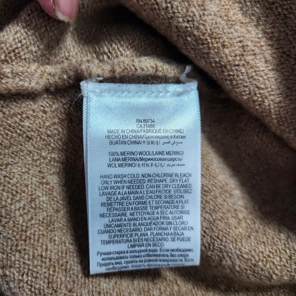 BCBG Maxazria 100% Merino Wool Turtleneck Sweater - Picture 6 of 6